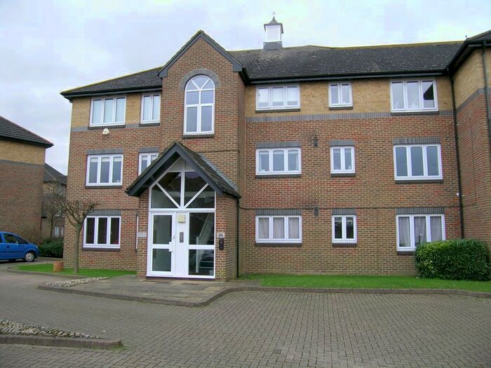 1 Bedroom Flat To Rent In Cotswold Way, Worcester Park, KT4