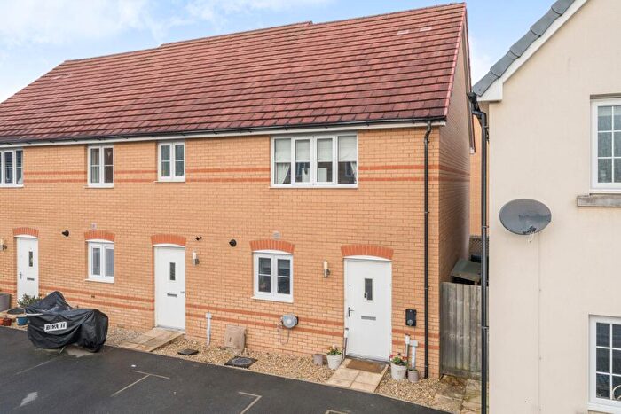 2 Bedroom End Of Terrace House For Sale In Wheel Close, Roundswell, Barnstaple, Devon, EX31