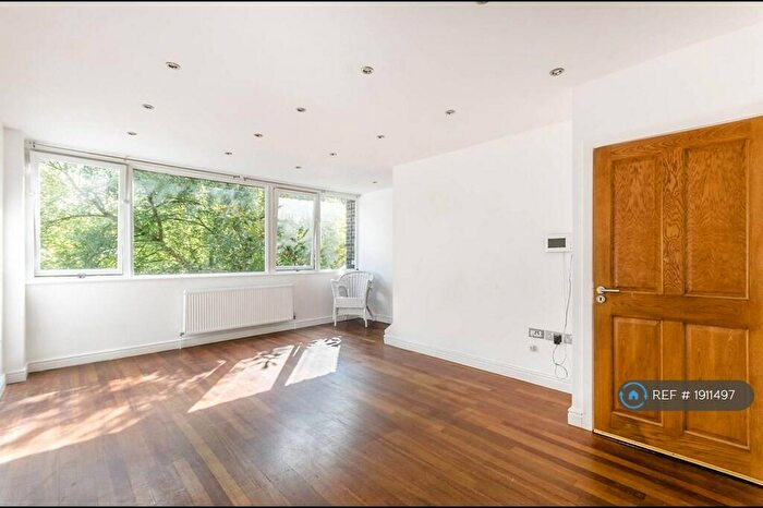 4 Bedroom Terraced House To Rent In Sydcote, London, SE21