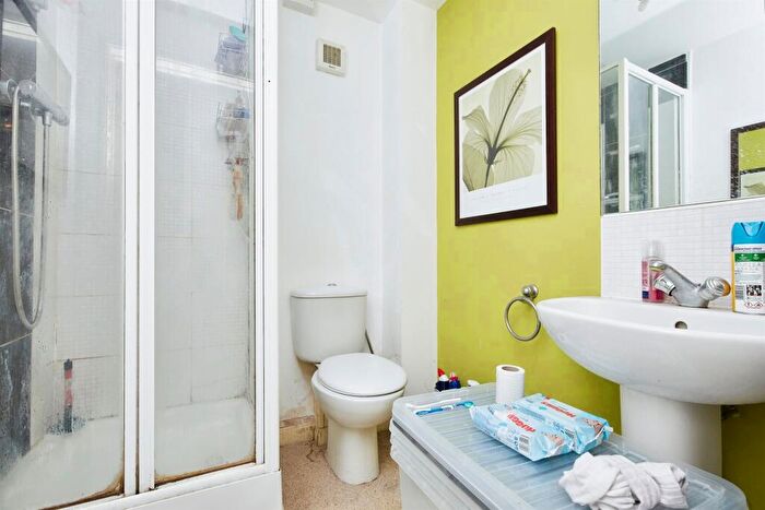 2 Bedroom Flat For Sale In Cowslip Meadow, Draycott, Derby, DE72