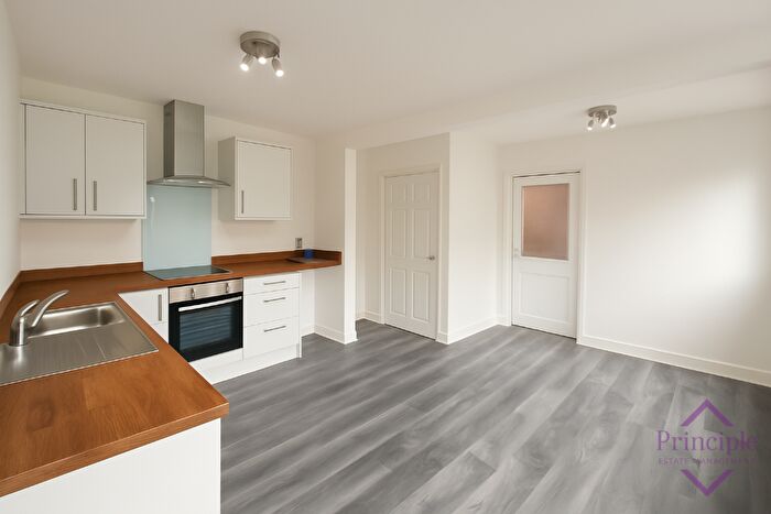 3 Bedroom Semi-Detached House To Rent In Falmouth Road, Birmingham, B34