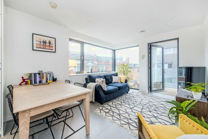 1 Bedroom Flat To Rent In Rosler Building, Ewer Street, SE1