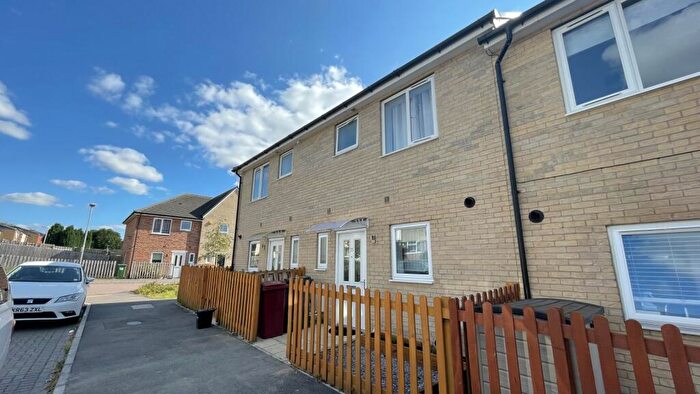 3 Bedroom Terraced House To Rent In Eddleston Way, Tilehurst, Berkshire, RG30