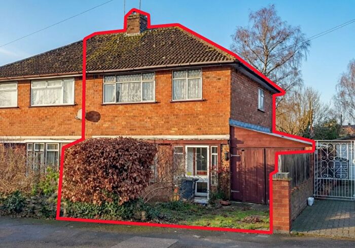 3 Bedroom Semi Detached House For Sale In Price Road, Leamington Spa, Warwickshire, CV32