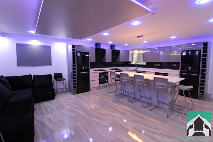 7 Bedroom House To Rent In Rookery Road, Selly Oak, Birmingham, B29