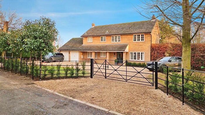 4 Bedroom Detached House For Sale In Brattleby, Lincoln, LN1