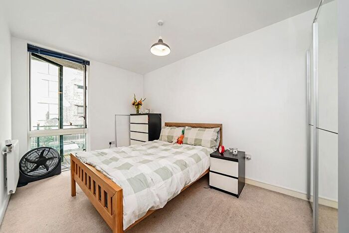 1 Bedroom Flat For Sale In Jacks Farm Way, London, E4
