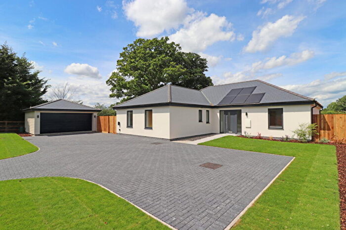 4 Bedroom Detached Bungalow For Sale In Hazel Shrub, Bentley, IP9