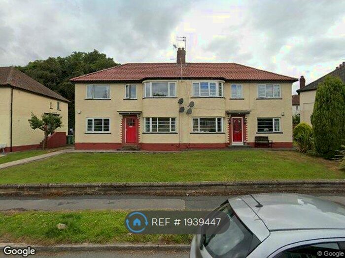 2 Bedroom Flat To Rent In Otterburn Gardens, Leeds, LS16