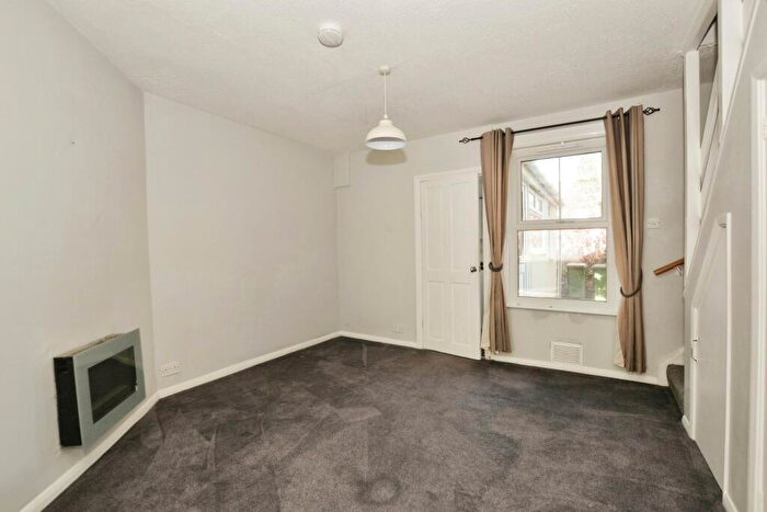 2 Bedroom Detached House For Sale In Windmill Street, Hythe, Kent, CT21