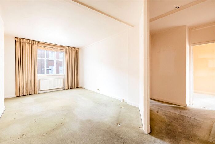 2 Bedroom Flat For Sale In Paultons House, Paultons Square, London, SW3