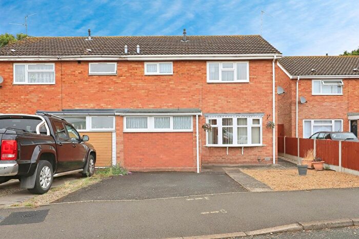 3 Bedroom Semi Detached House For Sale In Wordsworth Crescent, Kidderminster, DY10