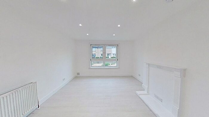 2 Bedroom Flat To Rent In Magdalene Medway, Edinburgh, Midlothian, EH15