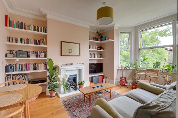 3 Bedroom Flat For Sale In Davenport Road, Catford, SE6