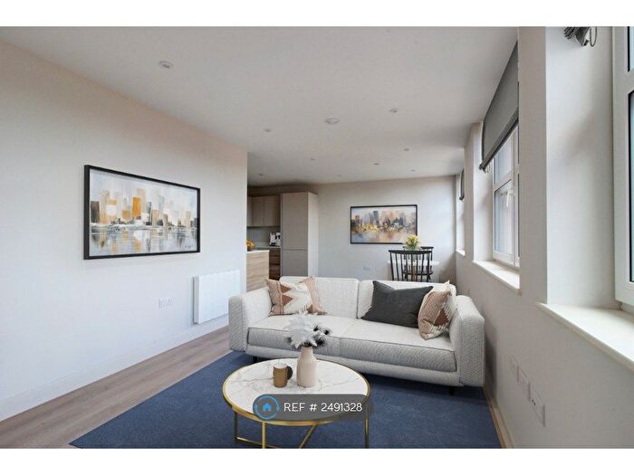 2 Bedroom Flat To Rent In Richmond Hill, Bournemouth, BH2