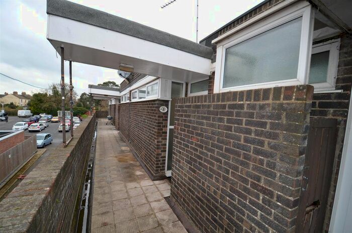 2 Bedroom Flat To Rent In High Street, Gorleston, Great Yarmouth, NR31