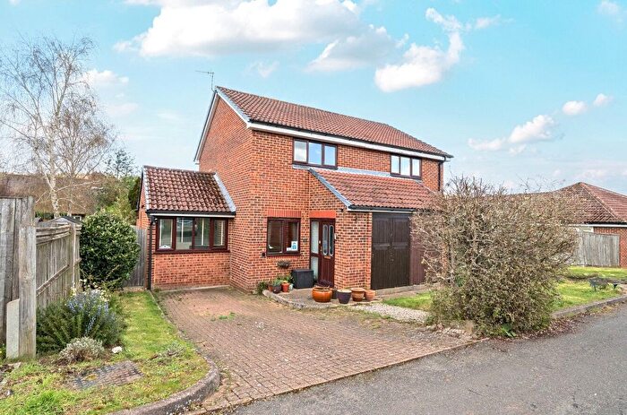 3 Bedroom Semi Detached House For Sale In Chilworth, Guildford, Surrey, GU4