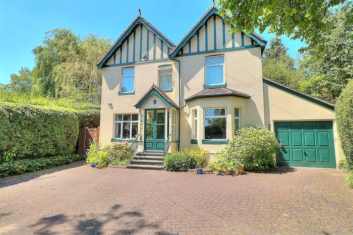 5 Bedroom Detached House To Rent In Park Road, Chandler's Ford, Eastleigh, SO53