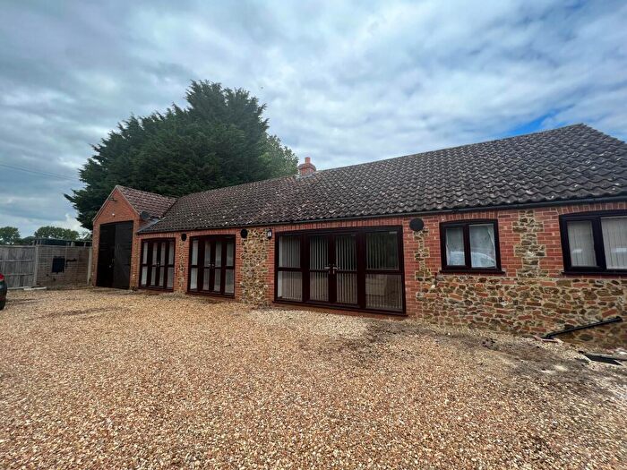 1 Bedroom Chalet To Rent In St. Andrews Lane, Congham, King's Lynn, PE32