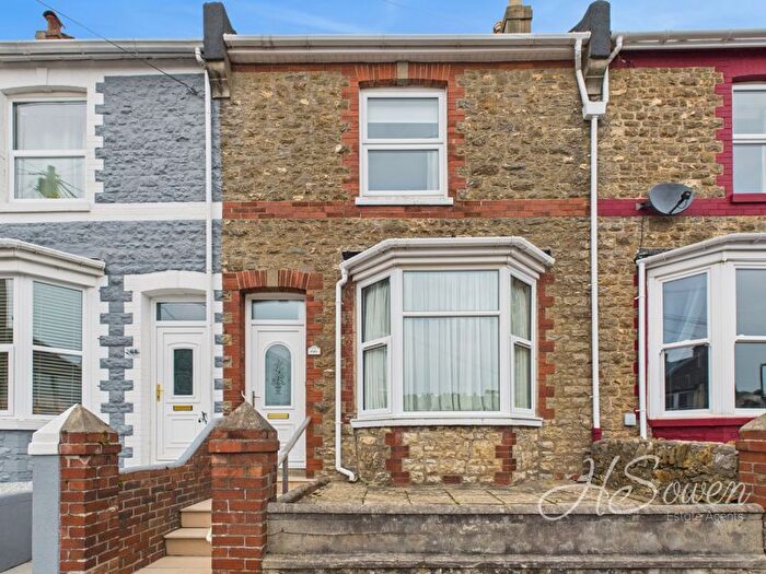 2 Bedroom Terraced House For Sale In Kenwyn Road, Torquay, TQ1