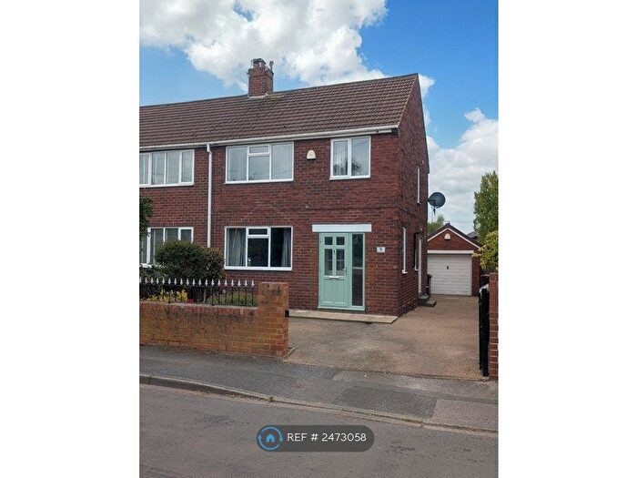 3 Bedroom Semi-Detached House To Rent In Millfield Crescent, Pontefract, WF8