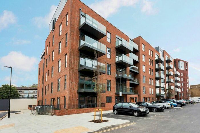 1 Bedroom Flat To Rent In Singapore Road, London, W13