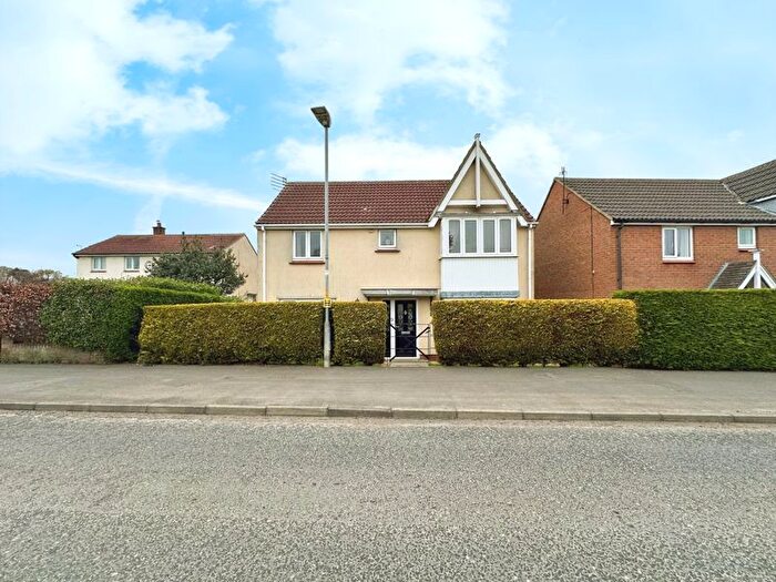 4 Bedroom Detached House For Sale In Cedar Court, Morpeth, NE61