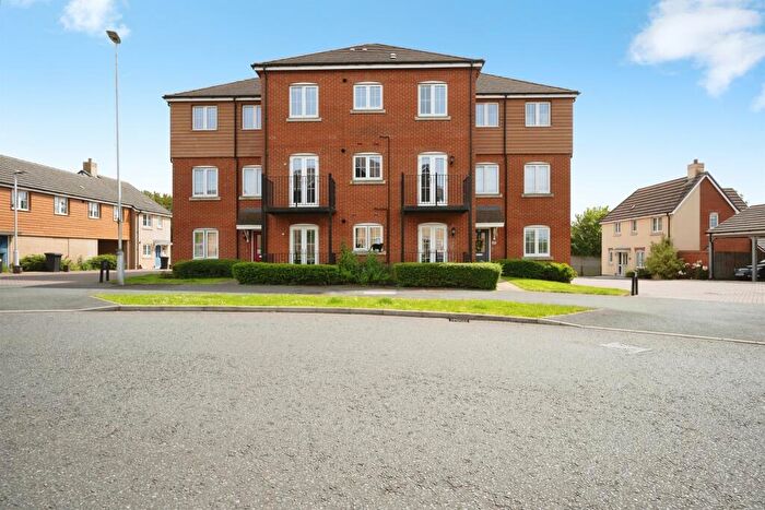 1 Bedroom Flat For Sale In Moneta Rise, Leighton Buzzard, LU7