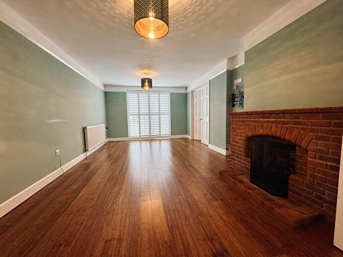 5 Bedroom Detached House To Rent In The Street, Bramley, RG26