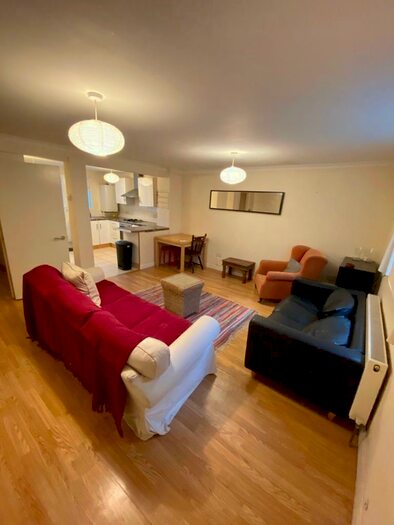 3 Bedroom Flat To Rent In Allen Road, London, N16