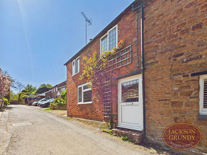 2 Bedroom Cottage For Sale In Back Lane, Scaldwell, NN6