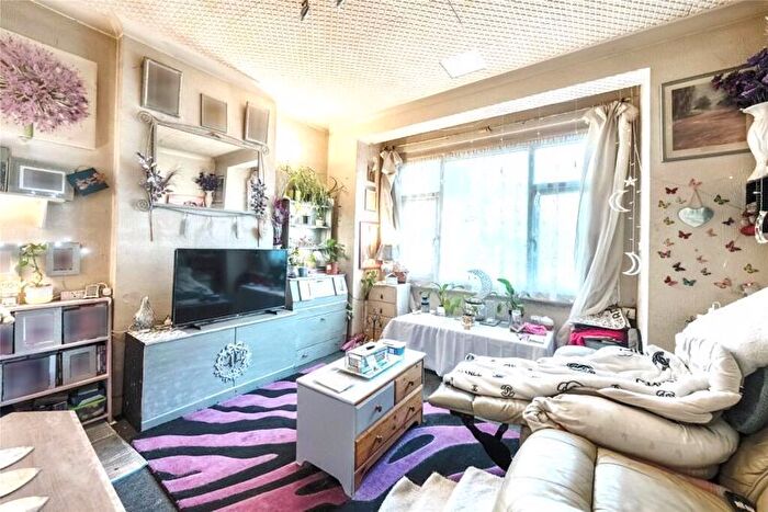 5 Bedroom Detached House For Sale In Love Lane, Mitcham, CR4