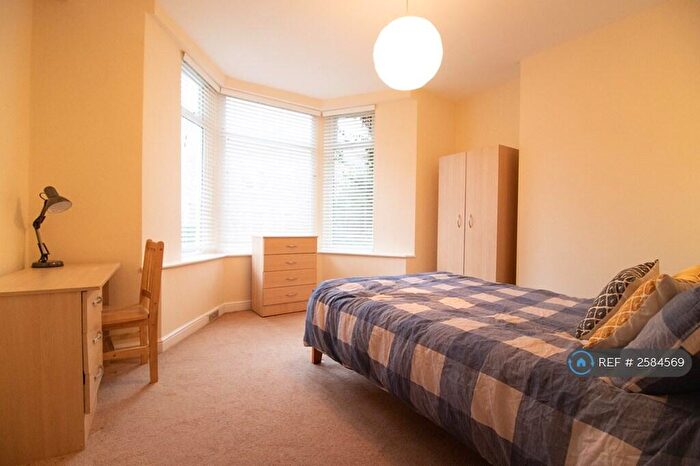 2 Bedroom Flat To Rent In Brighton Grove, Newcastle Upon Tyne, NE4