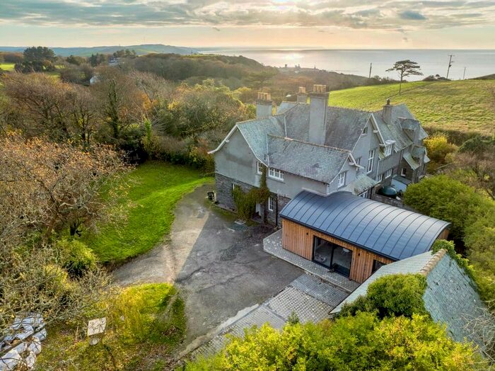 4 Bedroom houses for sale in Borth, Ceredigion