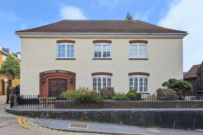 1 Bedroom Flat To Rent In The Old Meeting House Lower Dagnall Street, AL3