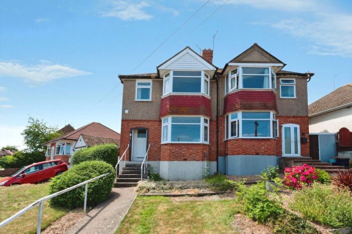 3 Bedroom Semi Detached House For Sale In Evesham Road, Gravesend, Kent, DA12