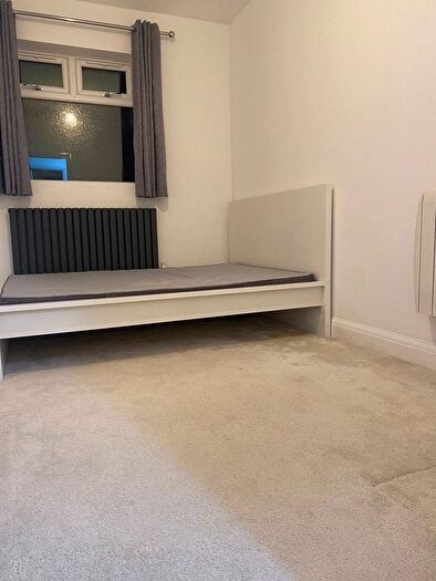 1 Bedroom Flat To Rent In Forest Road, Ilford, IG6