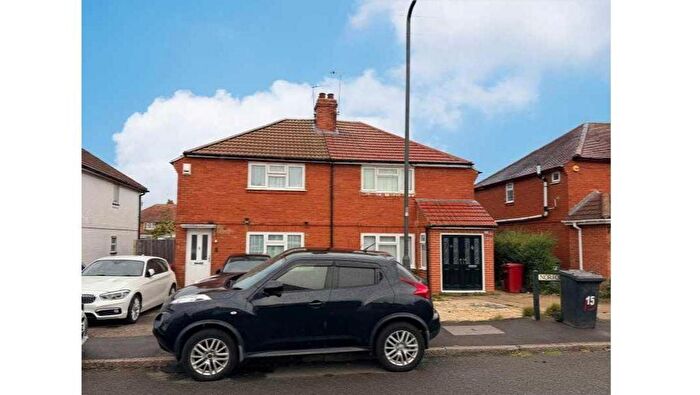 2 Bedroom Property For Sale In Norfolk Avenue, Slough, Berkshire, SL1