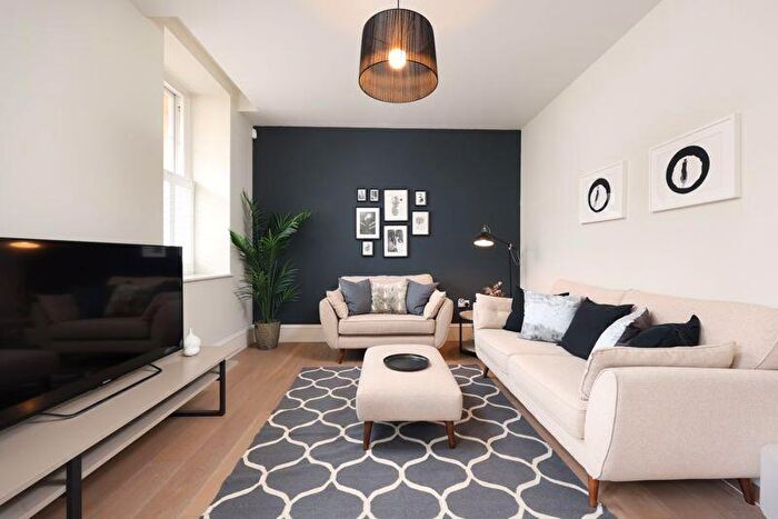 2 Bedroom Apartment For Sale In Guinea Street | Harbourside, BS1