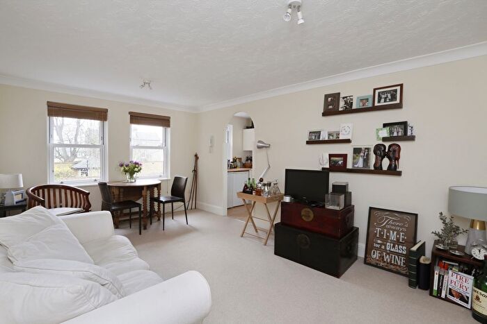 1 Bedroom Flat To Rent In Bloomsbury Place, Tonsley Heights, Wandsworth, SW18