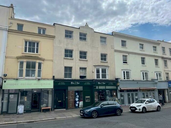 2 Bedroom Flat To Rent In Western Road, Hove, BN3