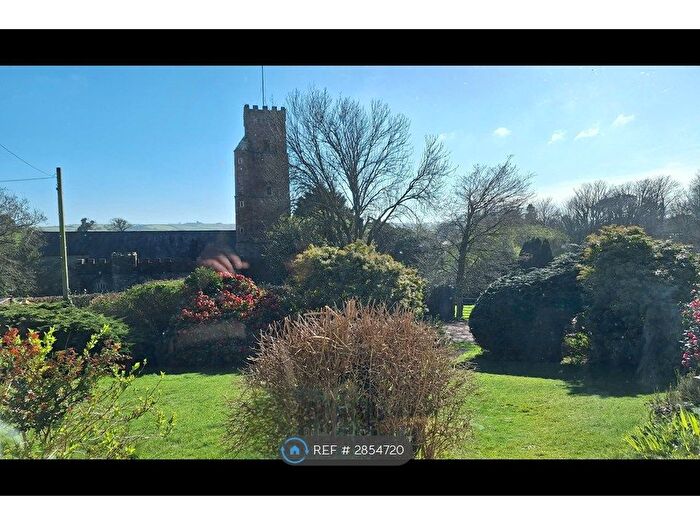 2 Bedroom Bungalow To Rent In Church Close, Totnes, TQ9