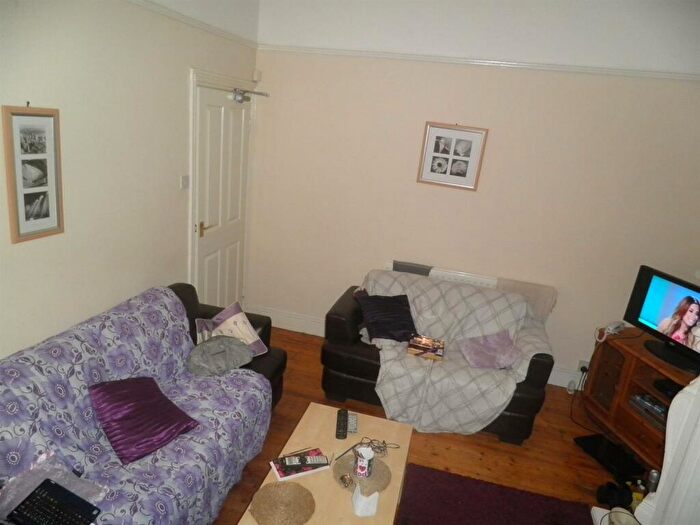 2 Bedroom Apartment To Rent In Rothbury Terrace, NE6