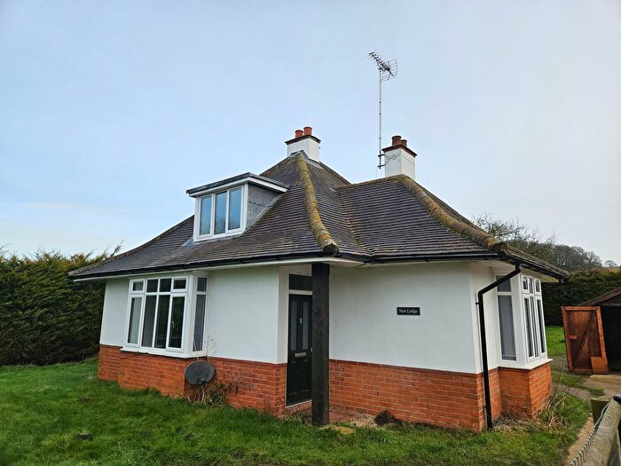 2 Bedroom Detached House To Rent In Mapledurham, Reading, RG7