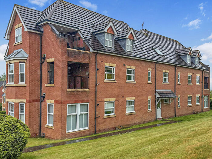 2 Bedroom Apartment For Sale In Garrick Close, Dudley, West Midlands, DY1