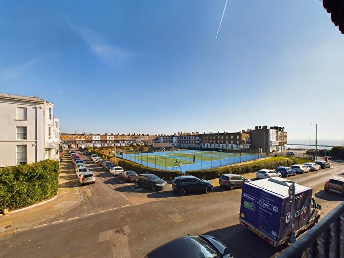1 Bedroom Flat For Sale In Royal Road, Ramsgate, CT11