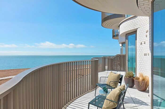 4 Bedroom Terraced House For Sale In Shoreline Crescent, Folkestone, CT20