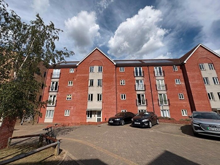 2 Bedroom Flat For Sale In Brazen Gate, Norwich, Norfolk, NR1