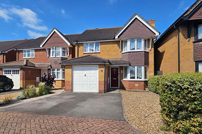 3 Bedroom Detached House For Sale In Usborne Close, Lee-On-The-Solent, PO13