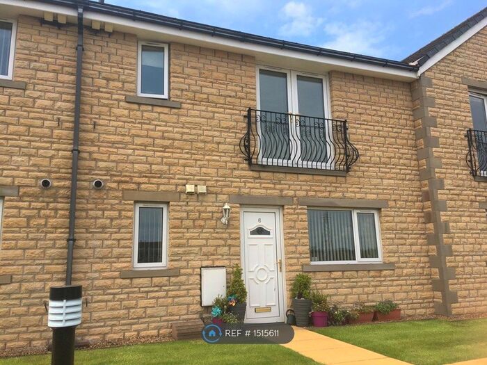 2 Bedroom Flat To Rent In Holme Bank Mews, Nelson, BB9